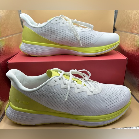 New MSRP $150 Lane Eight Men's Relay Trainer Shoes in Key Lime - Size 13 - Picture 10 of 16